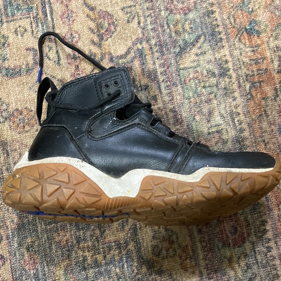 Champion Boys Running Shoe sz 6 - Picture 3 of 4